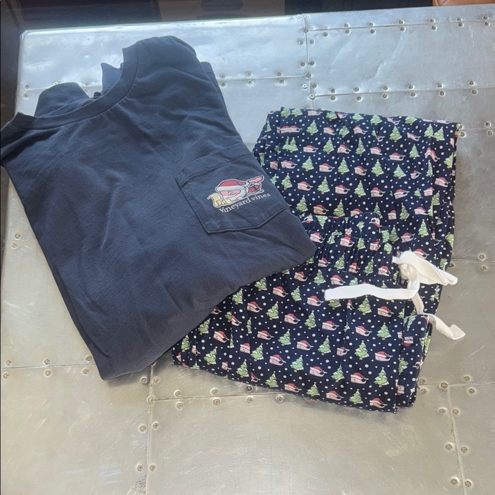 Vineyard Vines Blue Pajama Set with Delicate Print